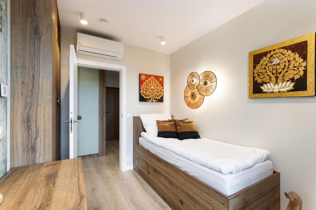 Araliya Apartment Krakow Bagian luar foto