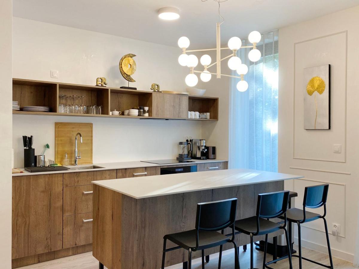 Araliya Apartment Krakow Bagian luar foto
